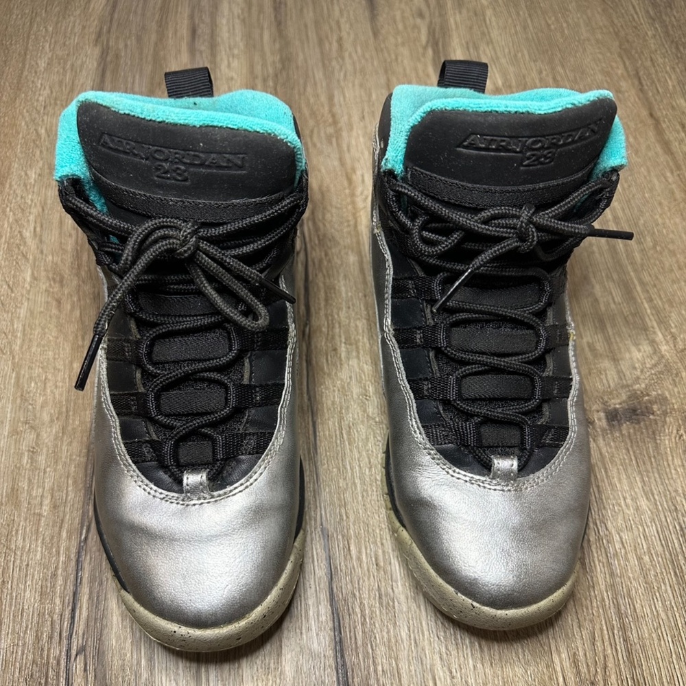 Jordan Retro 10
